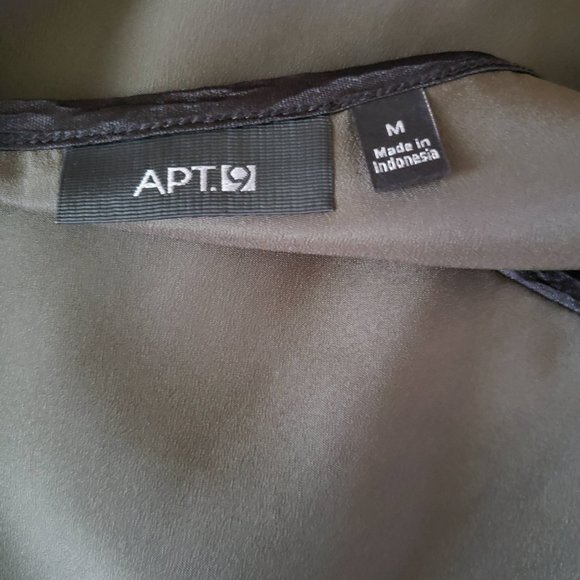 Olive Green Hi-Lo Sleeveless Tunic - Picture 9 of 9